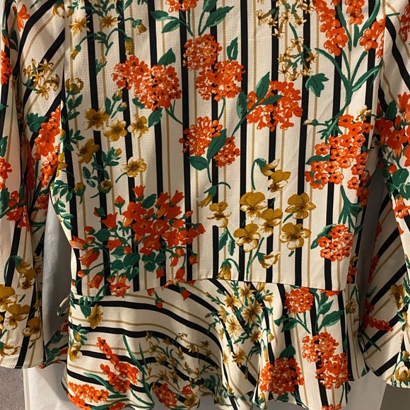 Women's Zara Basics Collection Floral Top - Picture 2 of 2